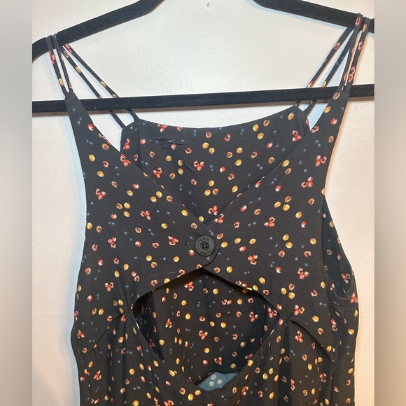 FARM Rio peach print mini dress with back button detail - Picture 3 of 5